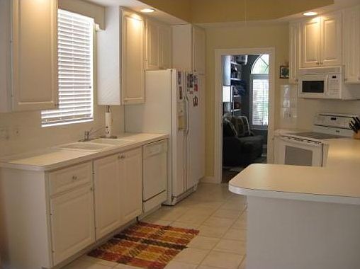 4th image of 4990 Garden Dr