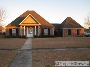 129 Lake Mechant Ct, Houma, LA 70360