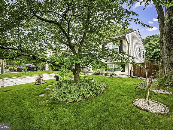 3rd image of 7814 Catherine Ave