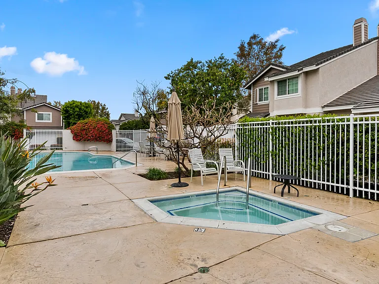 66 Christamon S — Photo 28