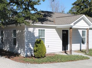 300 Williams Store Rd #B, Hampstead, NC 28443