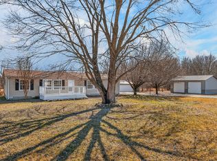 10738 W Green Hill Rd, Smithville, TN 37166