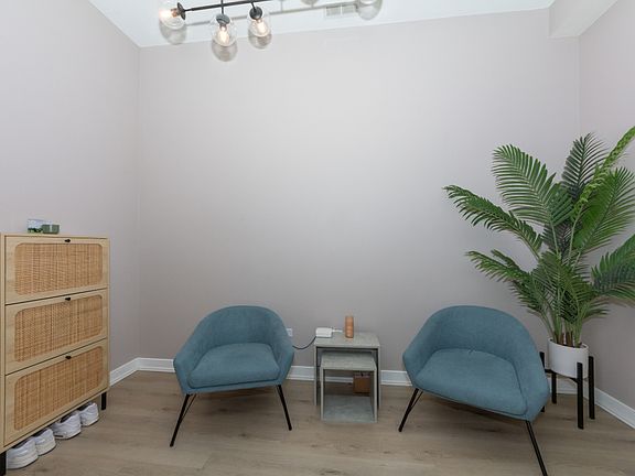 5th image of 2 S Leavitt St Unit 203