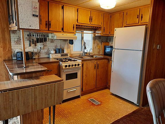 4th image of 400 N Plaza Dr #651