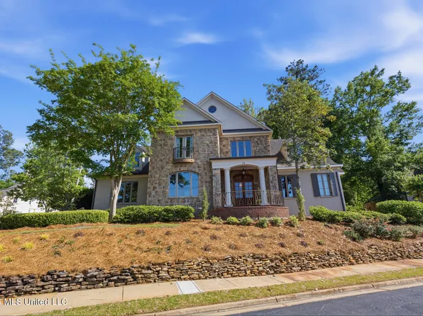 15 Eastparke Dr, Jackson, MS 39211