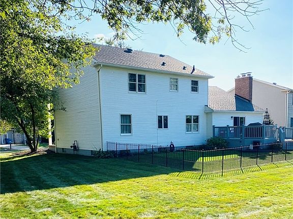 2nd image of 1774 Island Dr