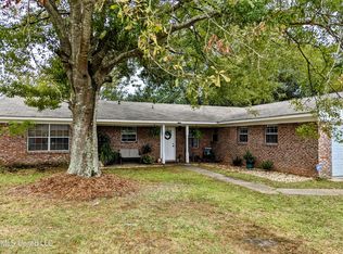 2313 Robert Dr, Gulfport, MS 39503