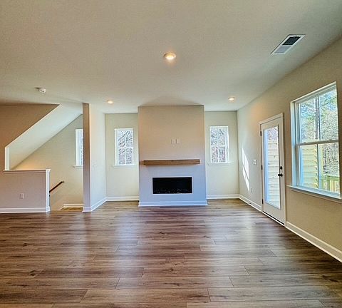 3rd image of 809 Callan View Ave