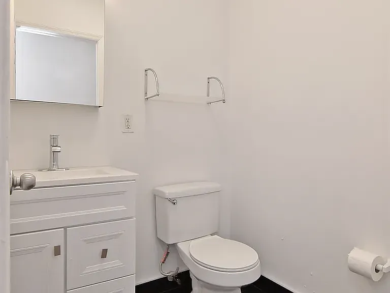 120 Ridge St #1G — Photo 7