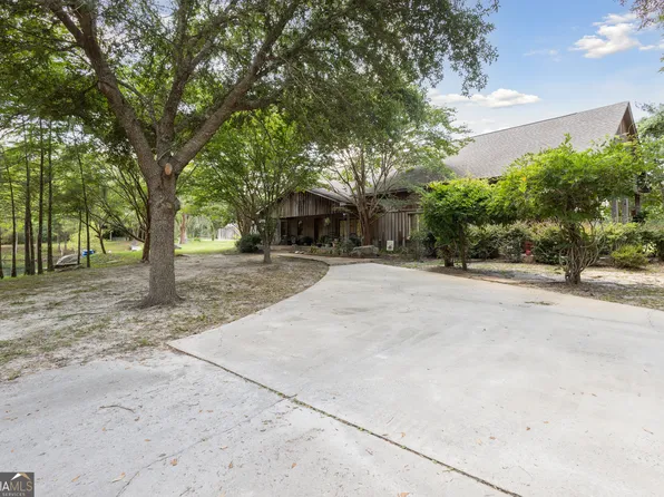 559 Cumberland Rd, Hortense, GA 31543