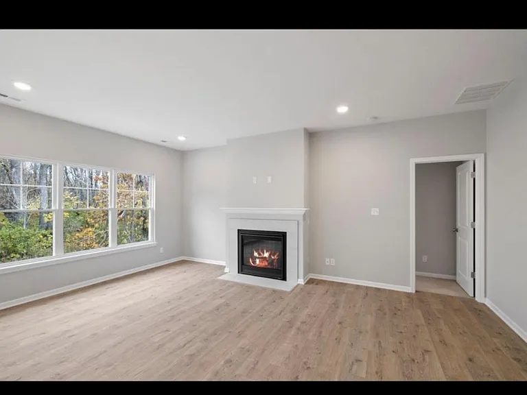 12412 Ontario Pl — Photo 7