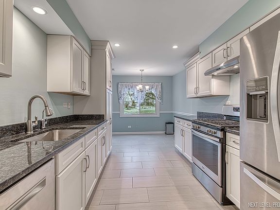 2nd image of 423 Ramblewood Dr APT A