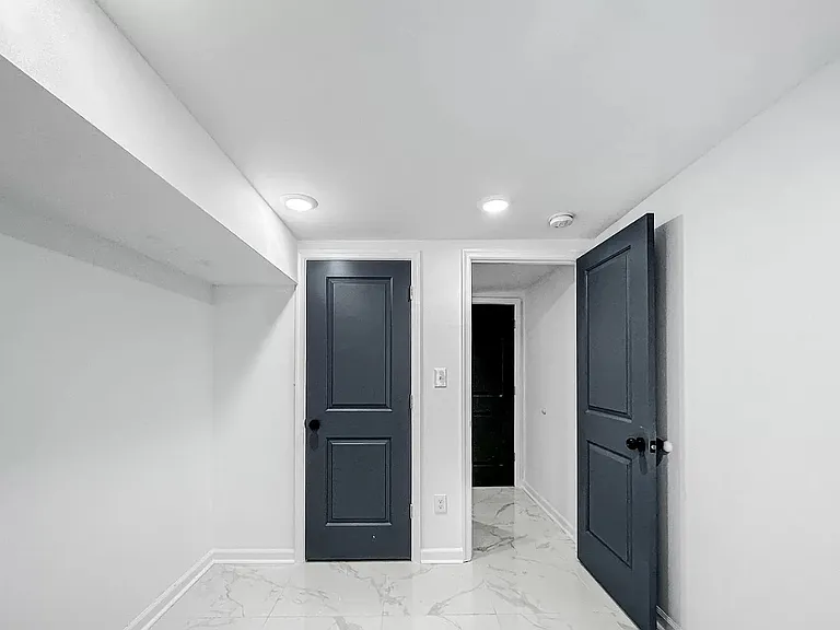 1050 N 46th St #1 — Photo 16
