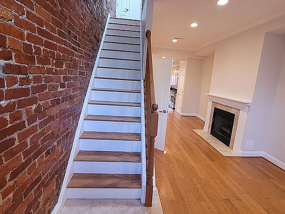 Mix of modern & traditional
