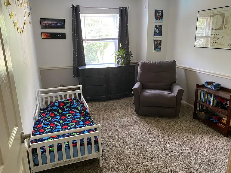 338 Kidwelly Ct — Photo 9