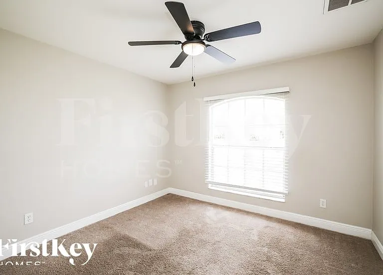 1720 NW 9th Ter — Photo 12