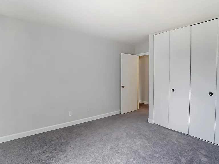 Candlelite Apartments — Photo 85