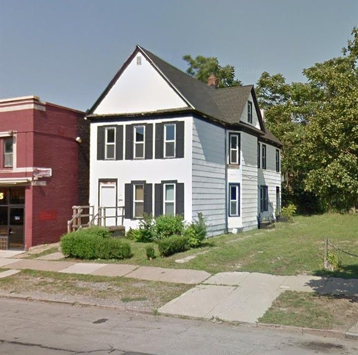 2nd image of 1891 Niagara St