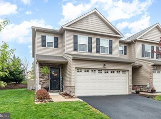 126 Surrey Ct, Mechanicsburg, PA 17055