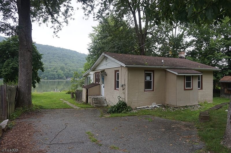 19 Pinecliff Lake Dr, West Milford, NJ 07480 Zillow