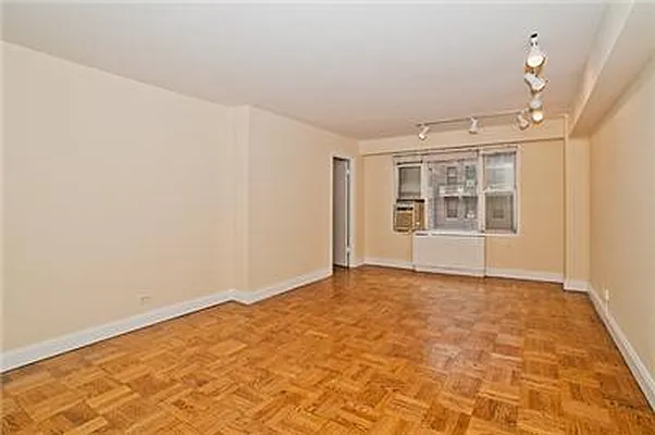 Sold by Kian Realty | media 16