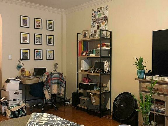 5th image of 1175 Morris Ave APT 1E
