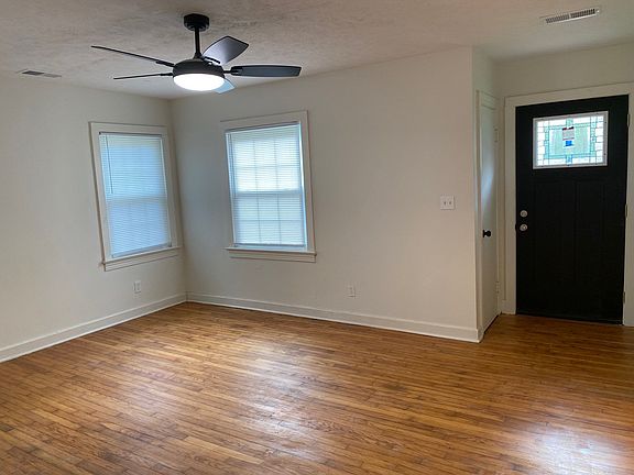 5th image of 105 Northside Dr