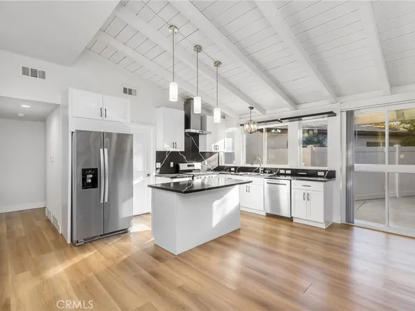 8341 Delco Ave, Winnetka, CA 91306