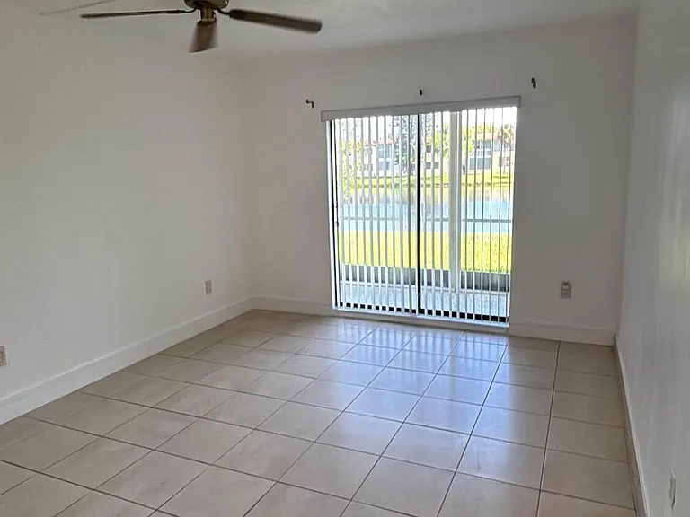 2940 NE 203rd St #C102 — Photo 15