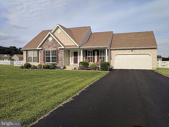 2nd image of 20377 Blueberry Dr
