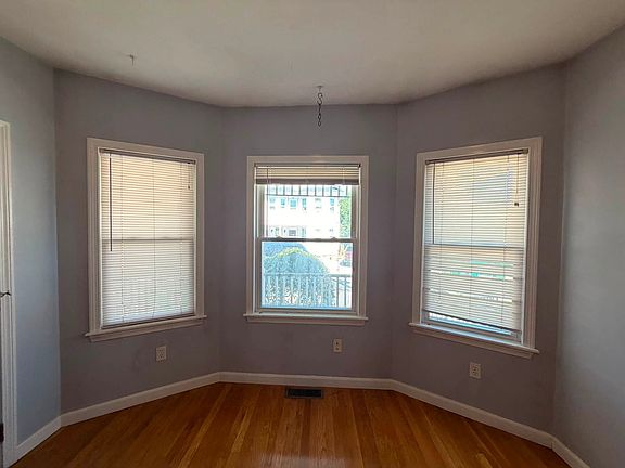 4th image of 48 Princeton St #1