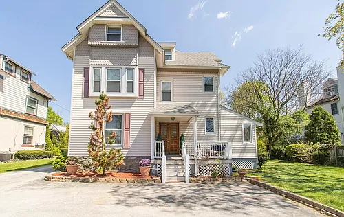 453 W Lancaster Ave #2 Photo 1