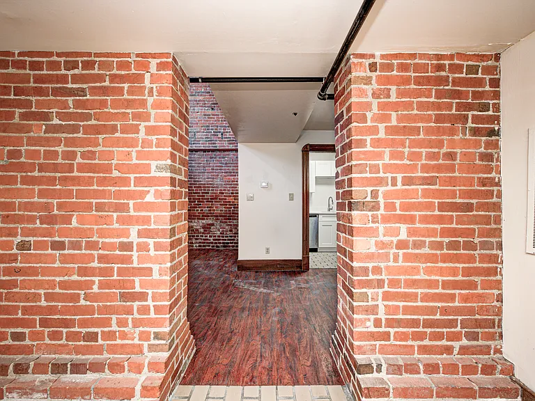 315 N Senate Ave #D — Photo 5