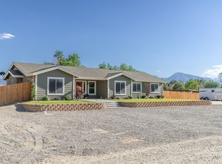 172 Owens Ranch Cir, Benton, CA 93514