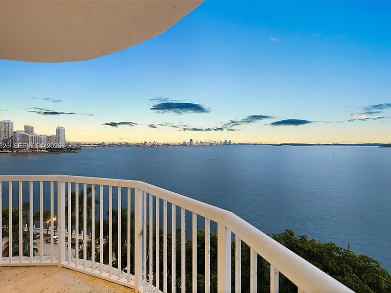 1420 Brickell Bay Dr #1001A — Photo 47