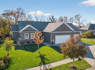 3951 Stone Point Dr NE, Rochester, MN 55906