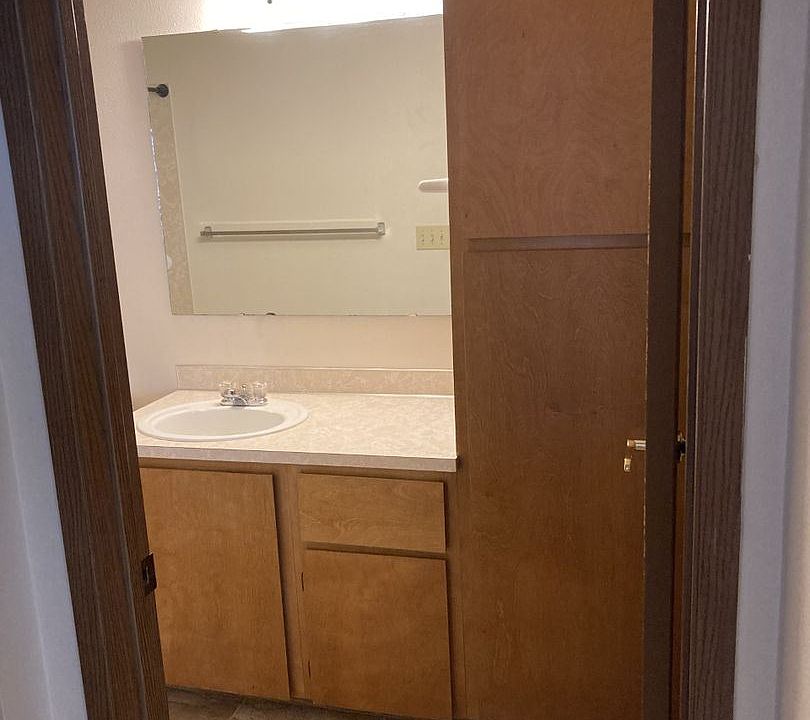 1st image of 12510 18th St NE #10930684
