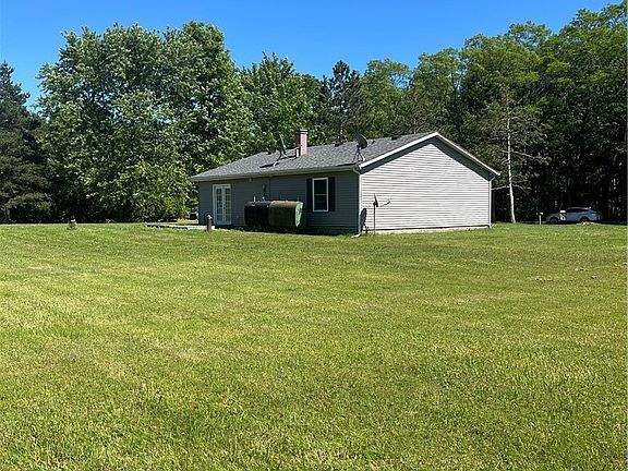 3rd image of 2655 Pine Ridge Dr