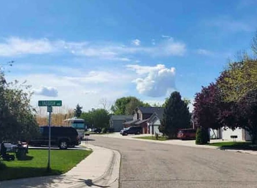 Exterior Neighborhood (street photo)