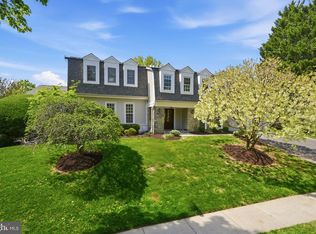 1525 W Kersey Ln, Rockville, MD 20854