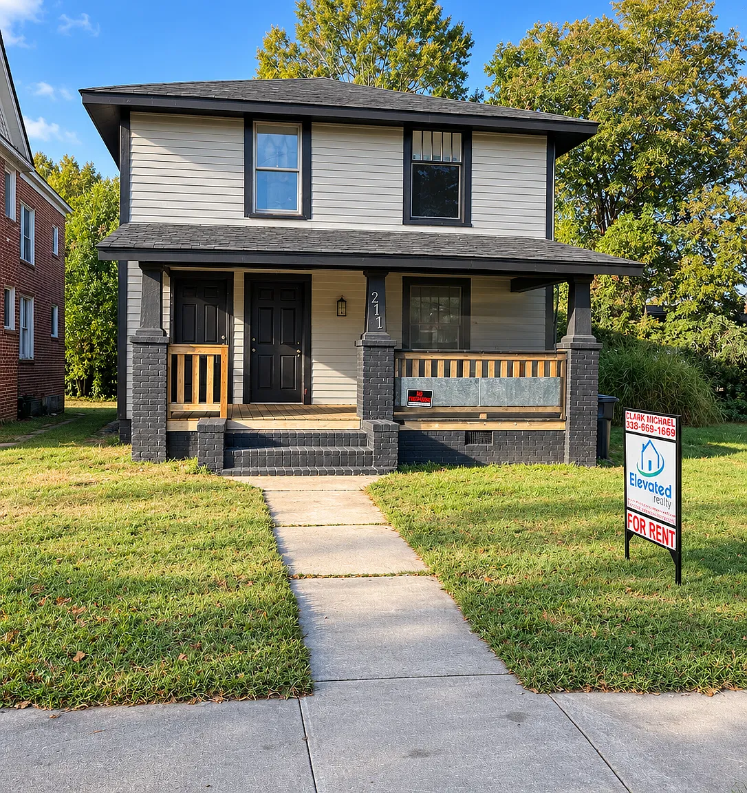 211 Oakwood Street - A — Photo 1