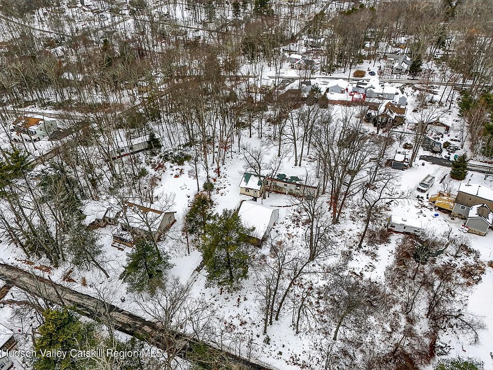 1st image of 16 Sycamore Trail