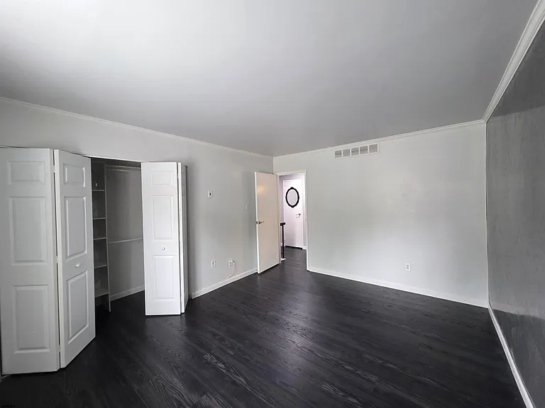 2425 Arbor Ct #2425 — Photo 9