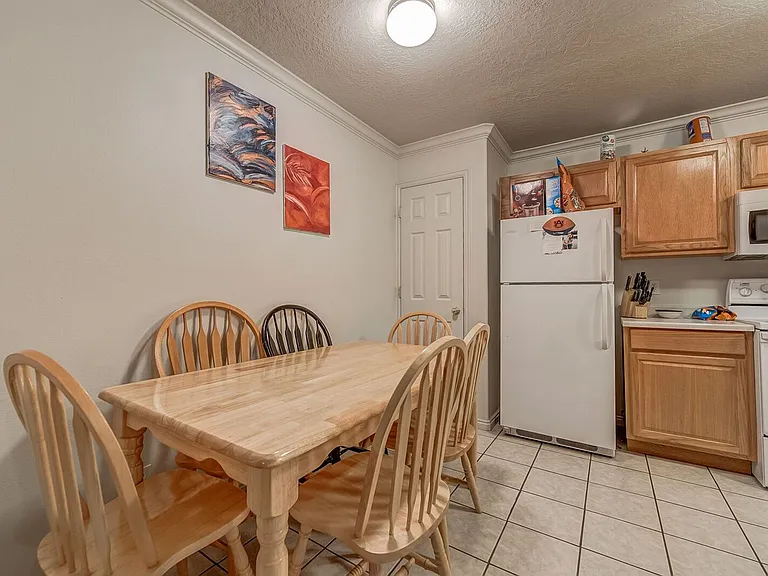 539 N University Ave #106 — Photo 4
