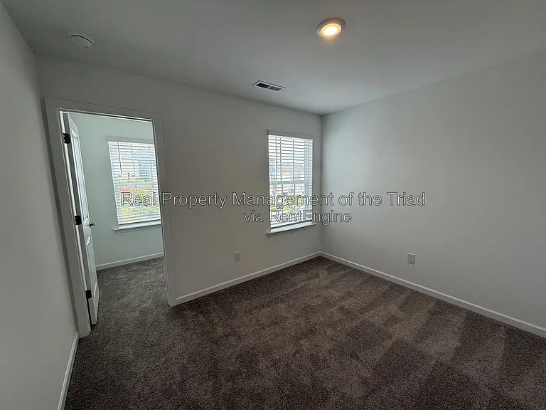 5236 Amaryllis Way — Photo 15