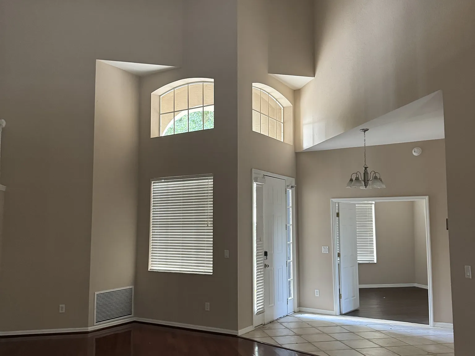 468 Pinewood Drive - 1 — Photo 4