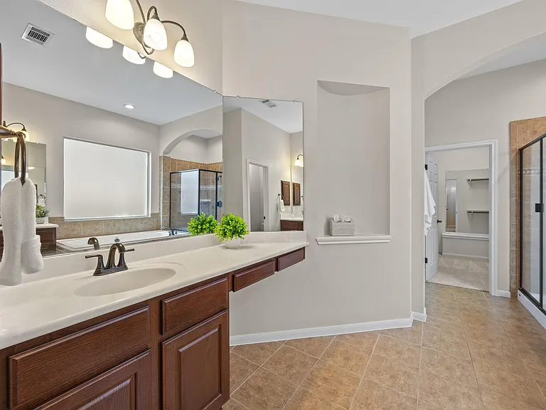 1303 Quiet Creek Dr — Photo 15