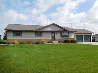 702 8th Ave E, Cresco, IA 52136