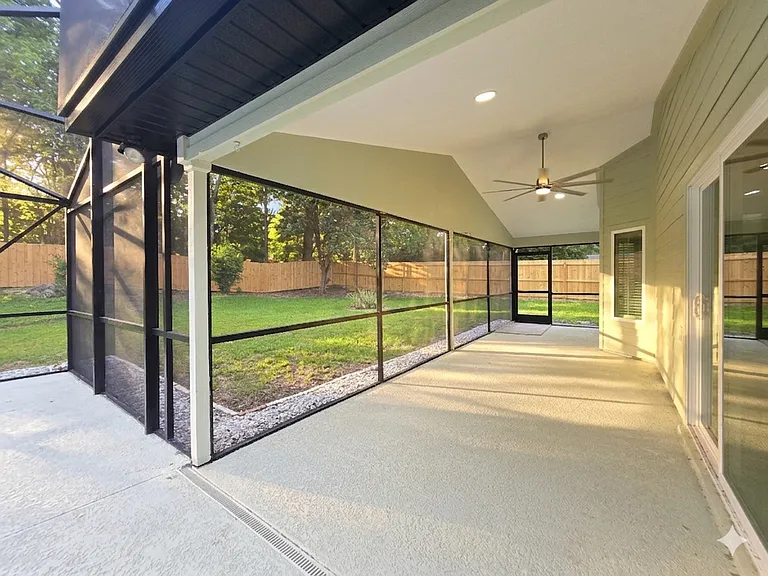 9405 SW 21st Ave — Photo 32
