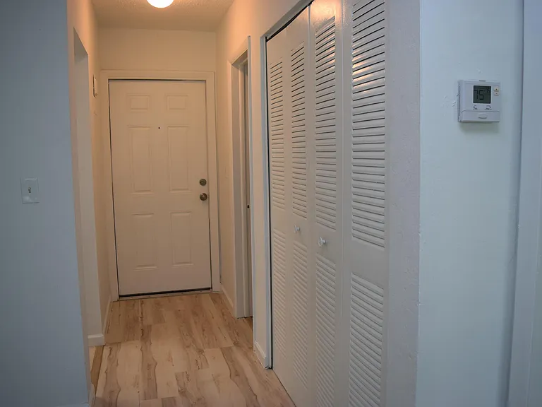 151 SE 6th Ave #14 — Photo 10